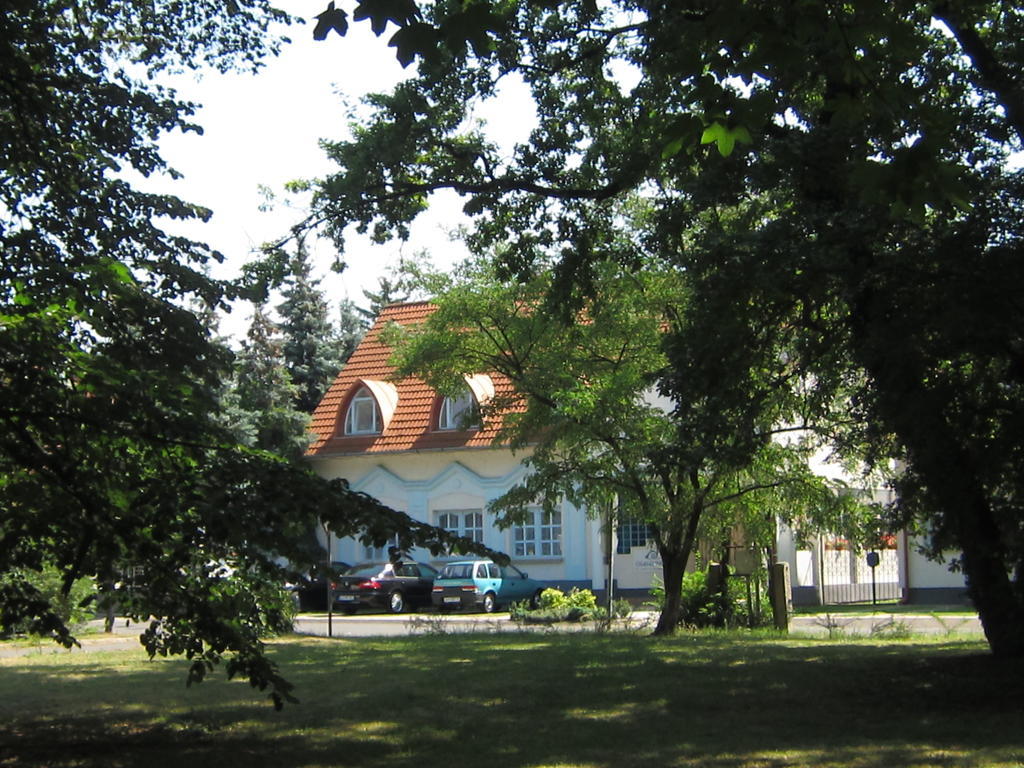 Hotel Csigahaz Panzio Gyula Zimmer foto
