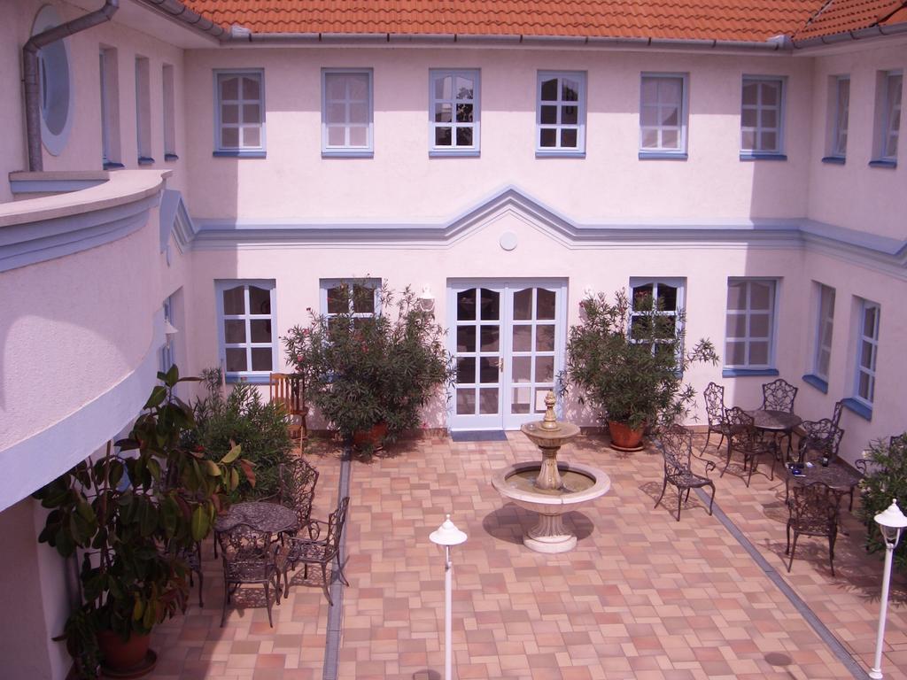 Hotel Csigahaz Panzio Gyula Exterior foto