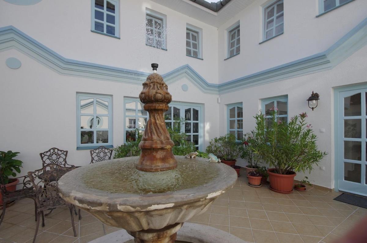 Hotel Csigahaz Panzio Gyula Exterior foto